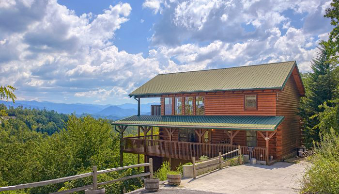 Why Gatlinburg Large Cabins are Perfect for Bachelor and Bachelorette Parties