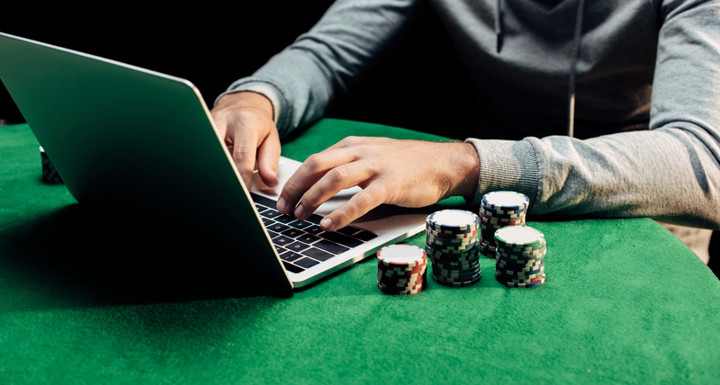 Is there Live Poker at Casinos Online?