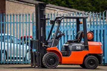 How To Find A Qualified Forklift Dealer In Your Area